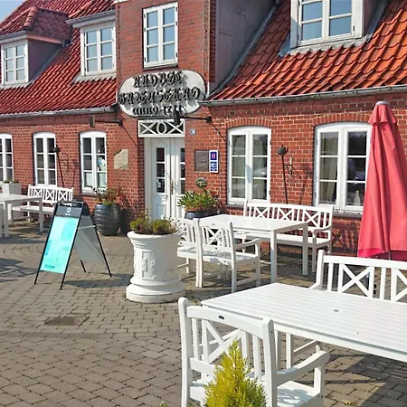 Graensekro Hotel Rudbol