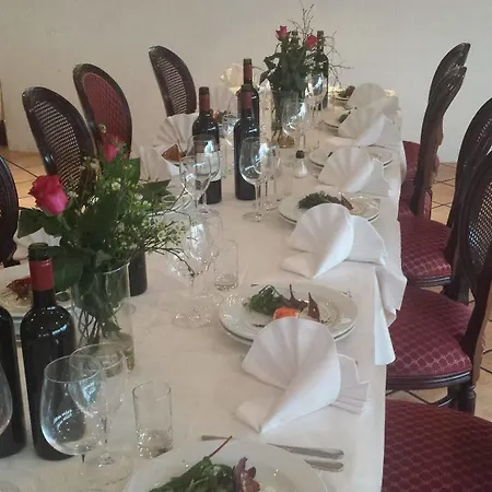 Hotel Graensekro 3*