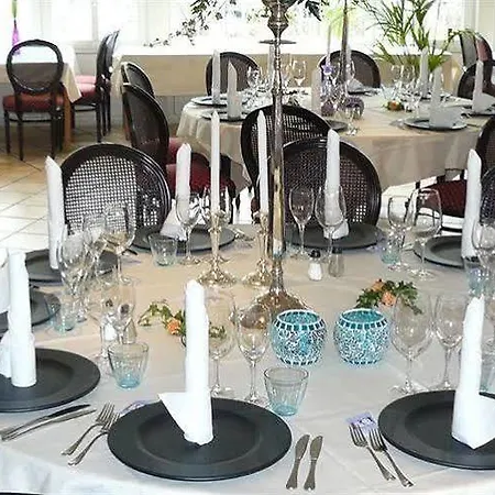 Graensekro Hotel Rudbol